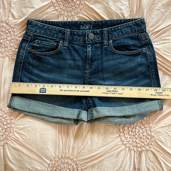 LOFT Rollup Denim Shorts Size 0 - Picture 7 of 14
